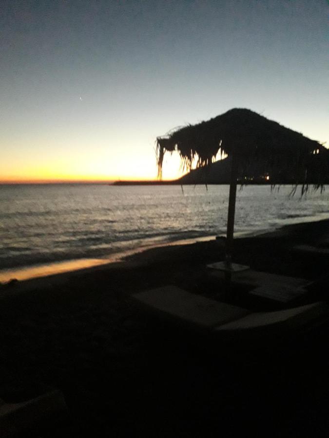 Thetis Beach Suites Kokkinos Pyrgos Eksteriør bilde